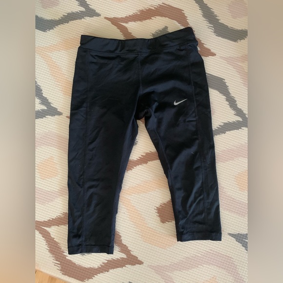 Nike/ Old Navy Activewear Bundle - Picture 3 of 7